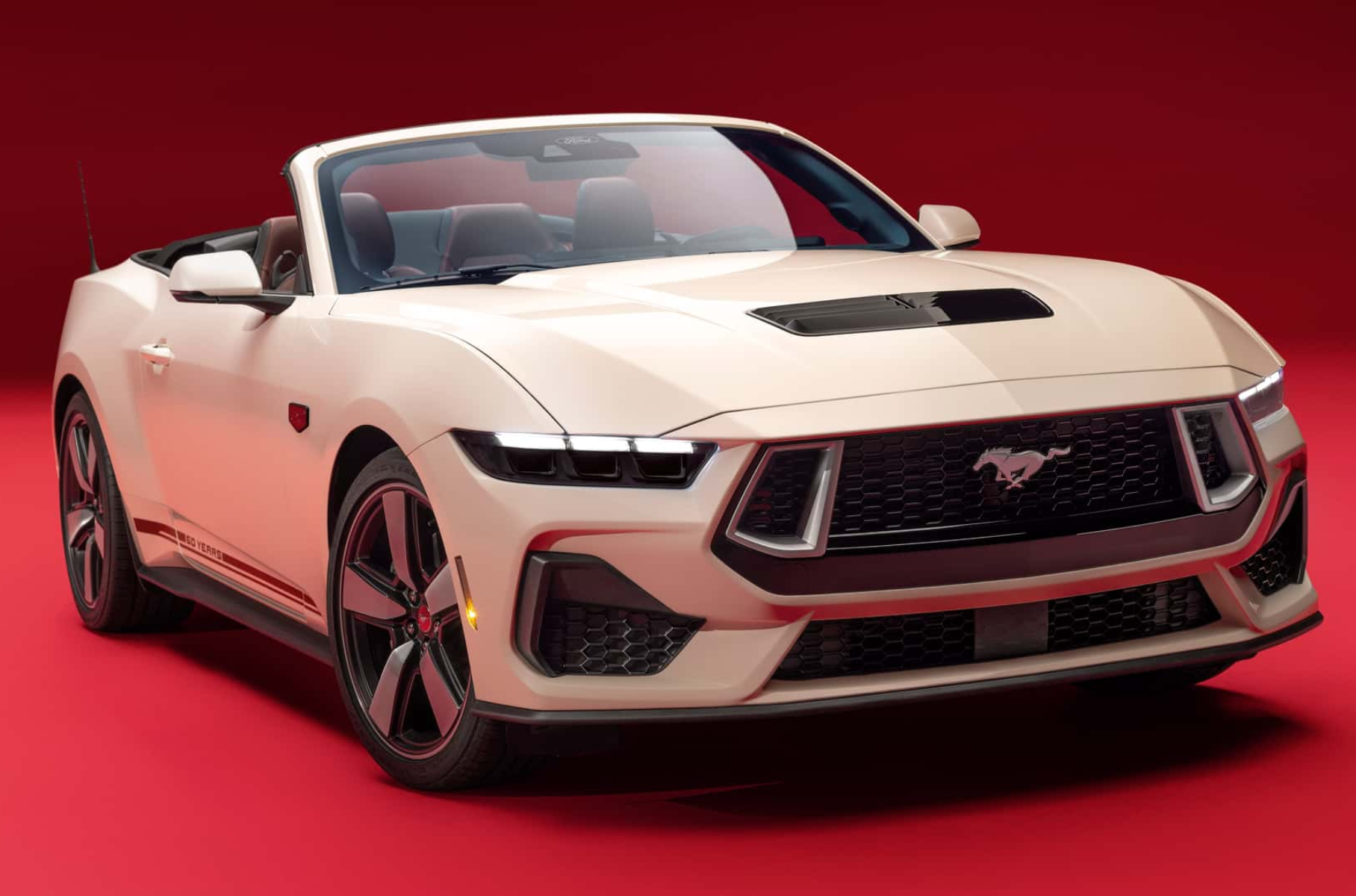 Ford приготовил юбилейную версию Mustang